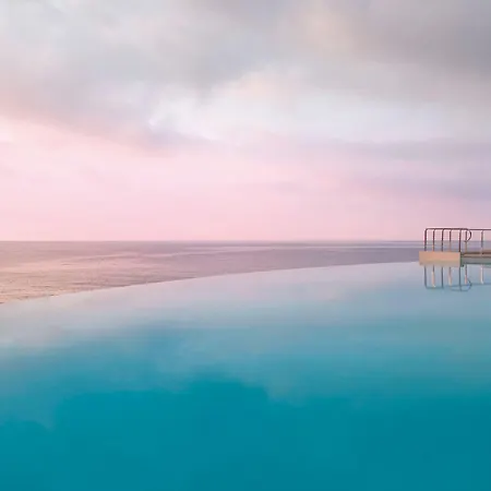 캡 에스텔 호텔 5*