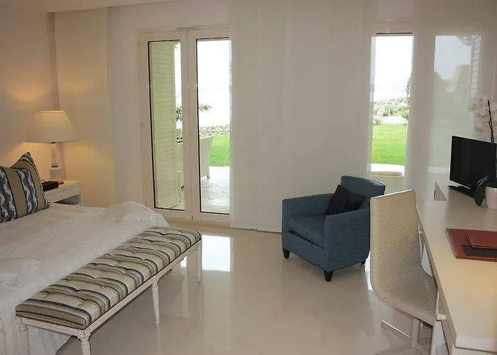 Cap Estel Szálloda Èze