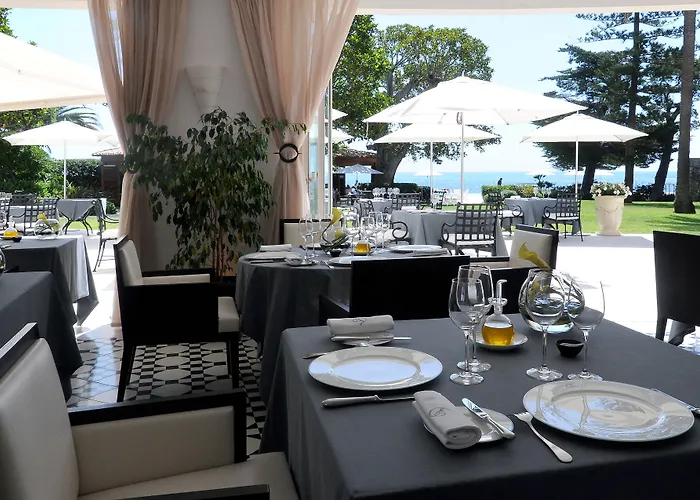 Cap Estel Szálloda Èze