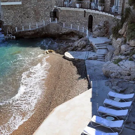 Cap Estel 5*